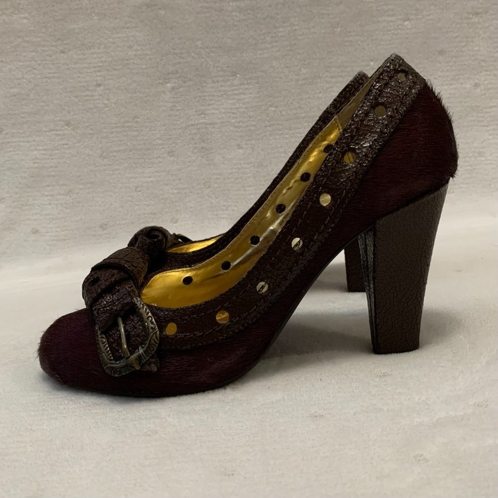 Naughty Monkey Vintage Heels - Picture 3 of 12